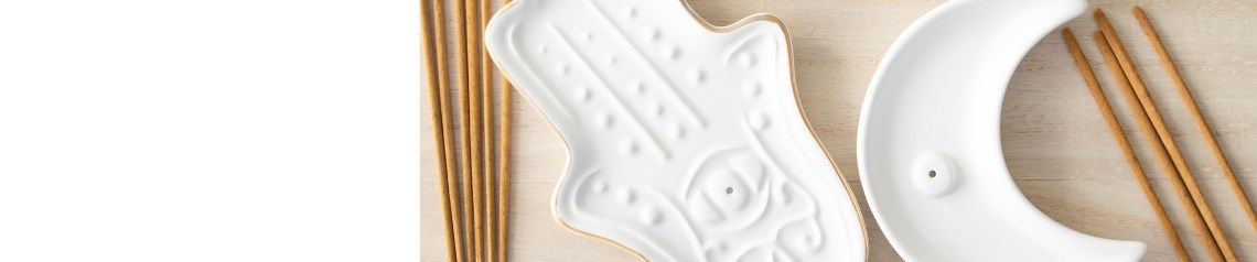 Wholesale Ramadan and Eid home fragrance gifts with incense holders, fragrance burners and celestial decor for family celebrations.