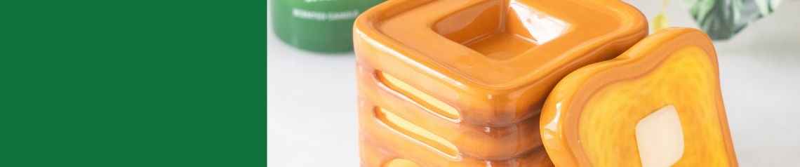 La collezione di articoli da regalo lifestyle di Brunch Club comprende borse tote, candele profumate e bruciatori di olio dal design originale con motivi a forma di uovo fritto, avocado, matcha e panino alla cannella, nei colori verde, rosa e moka: perfetta per negozi di articoli da regalo alla moda, punti vendita in stile caffetteria e acquirenti all’ingrosso di tutto il mondo.