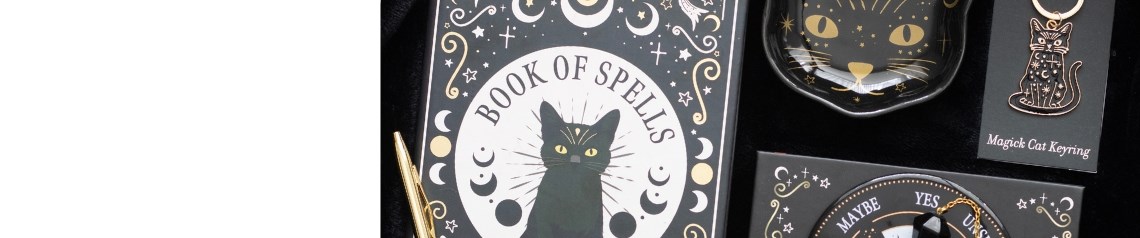 Black Cat Magickin lahjatavaroiden tukkumyyntivalikoima, joka sisältää mustaa kissaa esittäviä kansanperinteen aiheita, okkulttisia symboleja ja taivaallisia sisustustuotteita, kuten mukeja, kynttilöitä, säilytysastioita ja noitamaisia asusteita mystisille lahjatavarakaupoille, vaihtoehtoisille jälleenmyyjille ja Halloween-esillepanoihin. Ei minimitilausmäärää, ja toimitamme maailmanlaajuisesti.