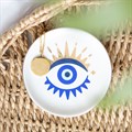Presentpaket med halsband och skål med motivet ”All Seeing Eye”